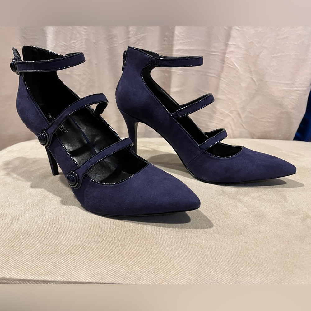 Gorgeous Purpley/Blue suede heels size 8.5